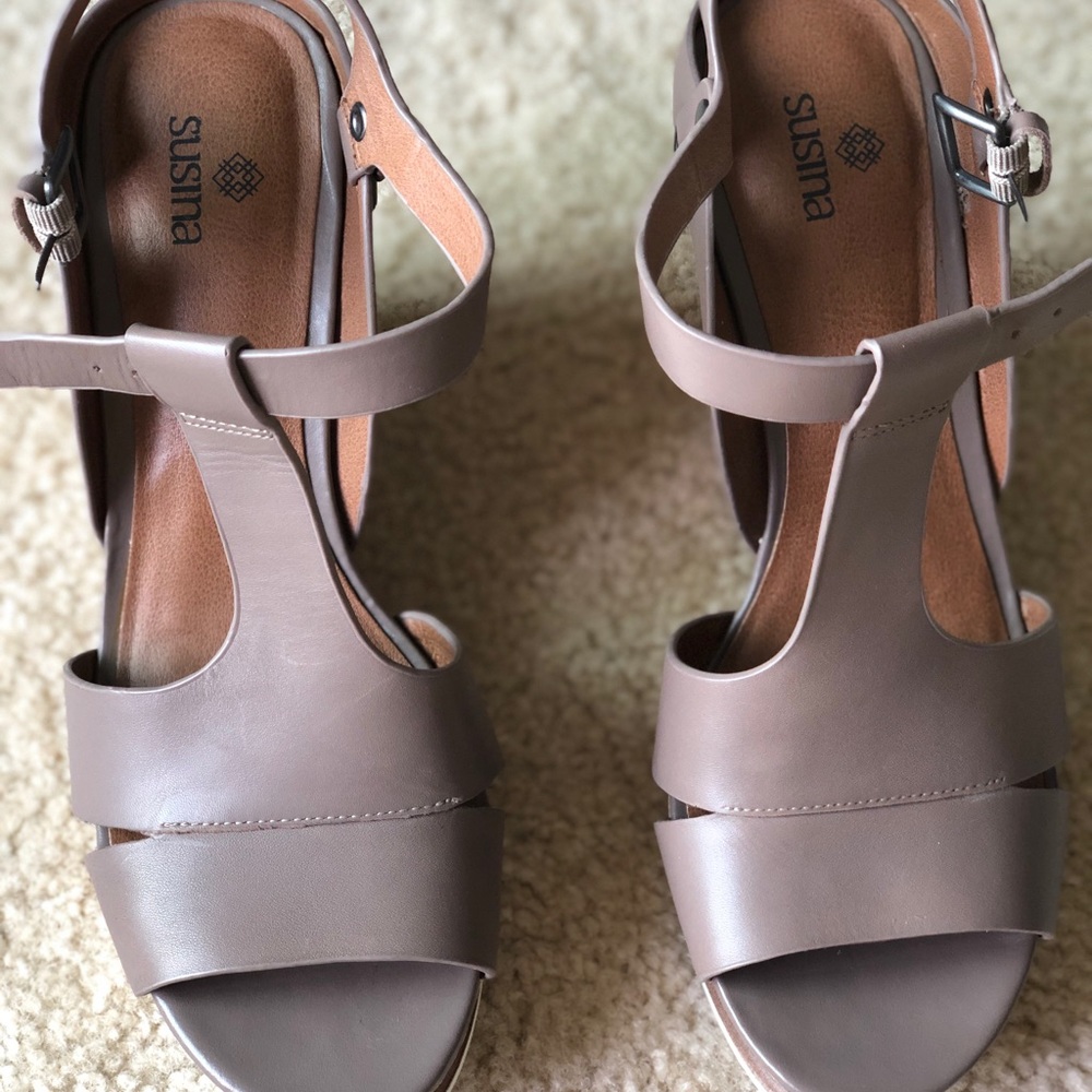 Susina Wedge